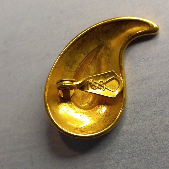 YSL Yves Saint Laurent Earring Peachy Pink Gold Paisley (Single) - Picture 5 of 7